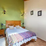 La Casa De Dafne Almendro