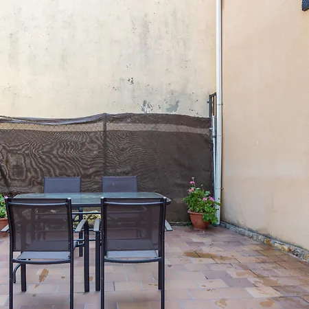 La Casa De Dafne Almendro *