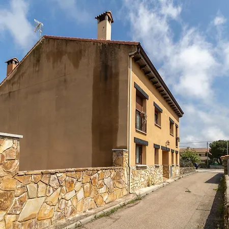 La Casa De Dafne Almendro